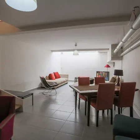 Paris-maison-appartement-7 Chambres Metro Jourdain